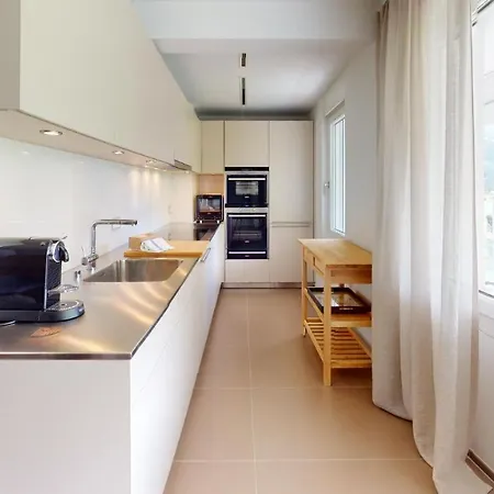 Serlas 12 Apartment *